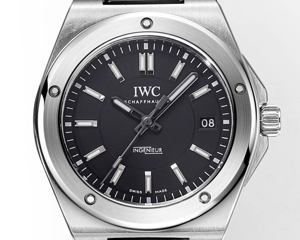 アイ・ダブリュー・シー背面デザイン